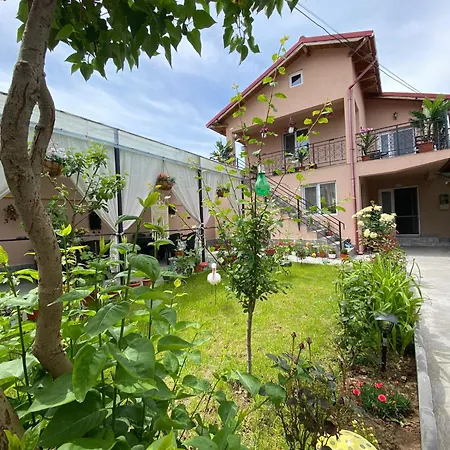 Casa Tomita * دووا مايْ