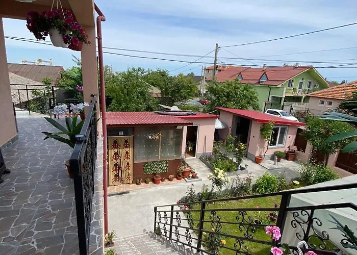 Casa Tomita بيت ضيافة *