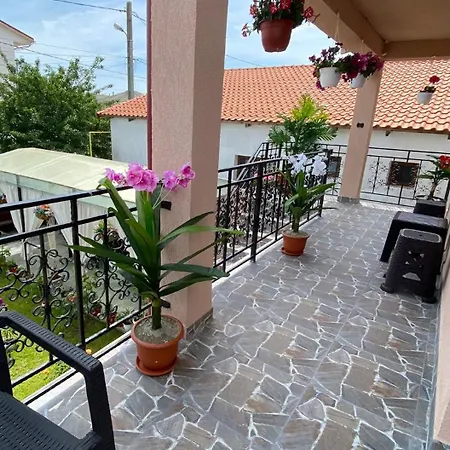 Casa Tomita Două Mai