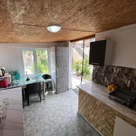 Casa Tomita * Două Mai